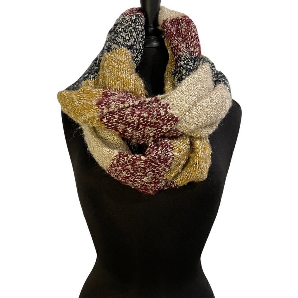 𝅺david & Young Multicolor Stripe Open Knit Infinity Scarf